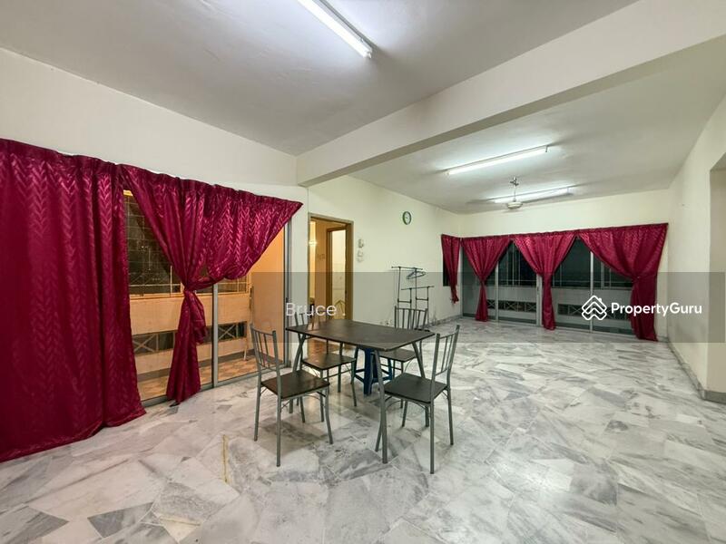 Kondominium untuk Dijual di Menara Alpha - Bruce . - Living Room - PropertyGuru.com.my