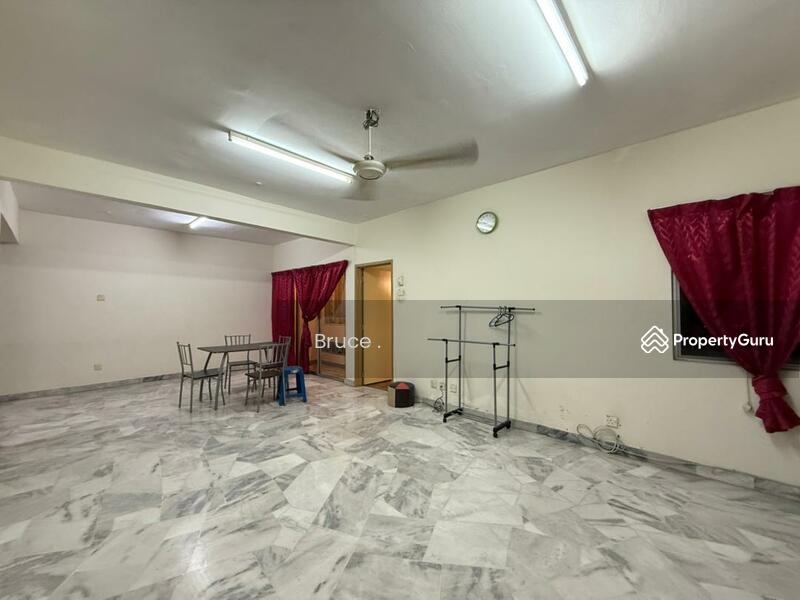 Kondominium untuk Dijual di Menara Alpha - Bruce . - Living Room - PropertyGuru.com.my