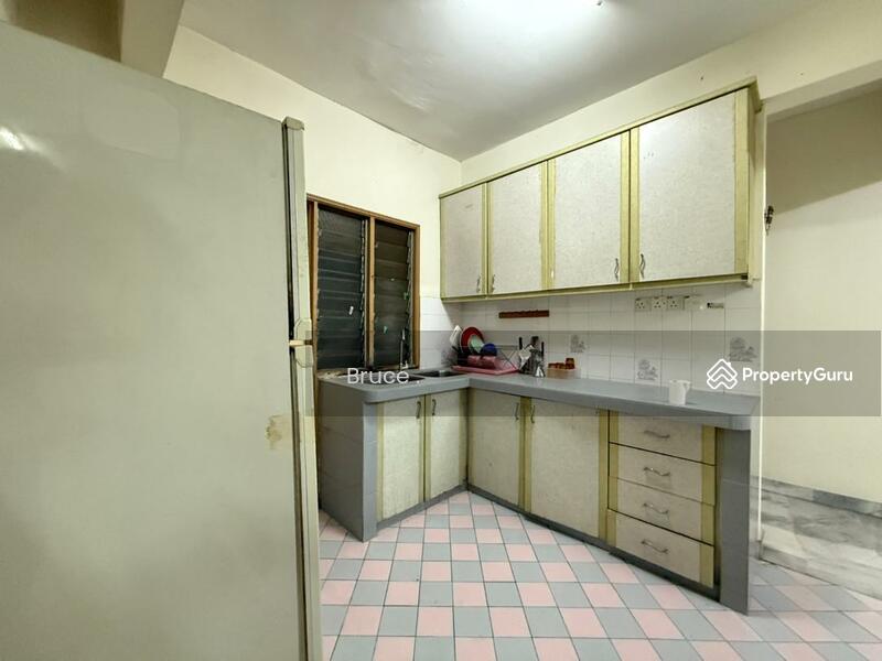 Kondominium untuk Dijual di Menara Alpha - Bruce . - Kitchen - PropertyGuru.com.my