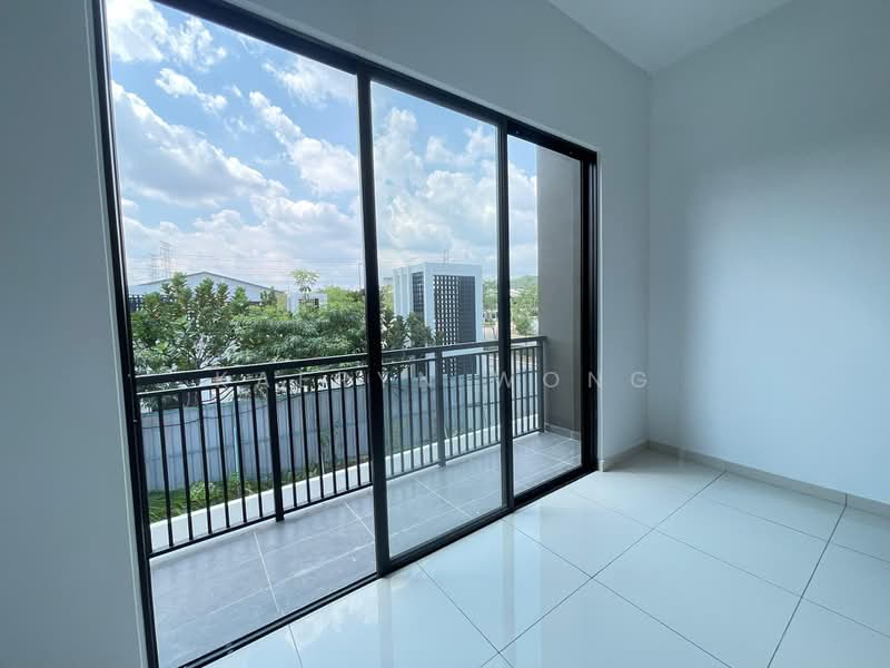 Rumah Berkembar untuk Dijual di Putrajaya (Putrajaya) - Kaeryn Wong - Balcony - PropertyGuru.com.my