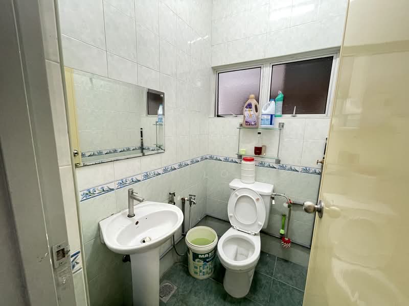 Rumah Teres 2 Tingkat untuk Dijual di Selayang (Selangor) - MY Loh - Bathroom - PropertyGuru.com.my
