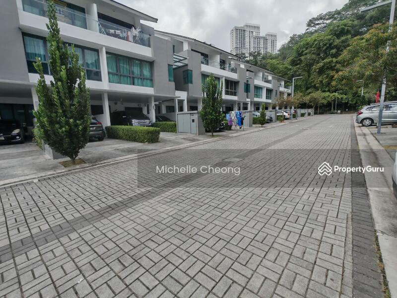 Townhouse for Sale in Sunway Spk (Kuala Lumpur) - Michelle Cheong - Car Park - PropertyGuru.com.my