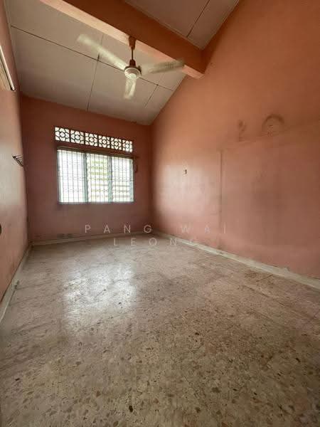 1-storey Terraced House for Sale in Taman Bukit Blossom (Seremban) - Pang Wai Leong - Bedroom - PropertyGuru.com.my