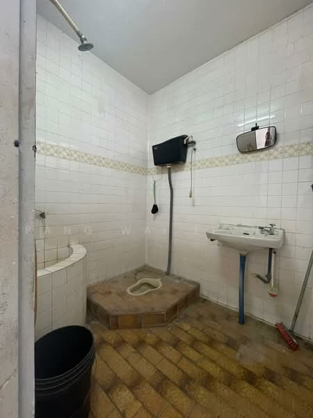 1-storey Terraced House for Sale in Taman Bukit Blossom (Seremban) - Pang Wai Leong - Bathroom - PropertyGuru.com.my