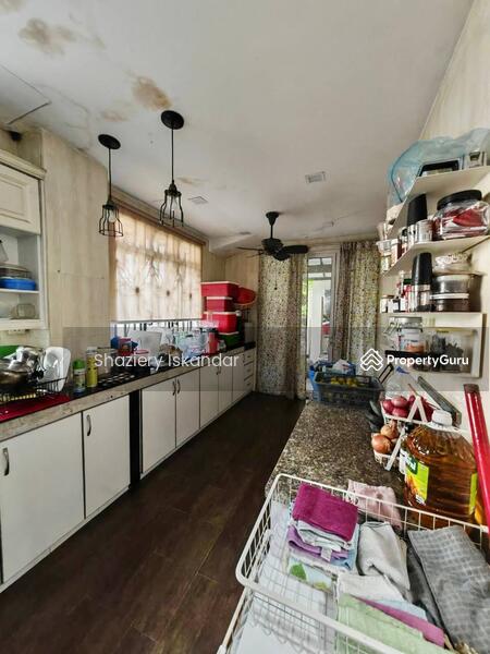 Jalan Birai @ Bukit Jelutong untuk Untuk Dijual - RM 1,550,000, Mac 2026 - Kitchen - PropertyGuru.com.my