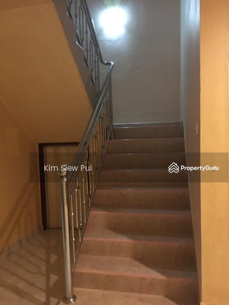2-storey Terraced House for Sale in Wakaf Bharu (Kelantan) - Kim Siew Pui - Stairs - PropertyGuru.com.my