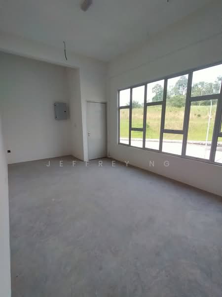 Shop for Sale in Hijauan Hills (Simpang Ampat) - Jeffrey Ng - Interior - PropertyGuru.com.my