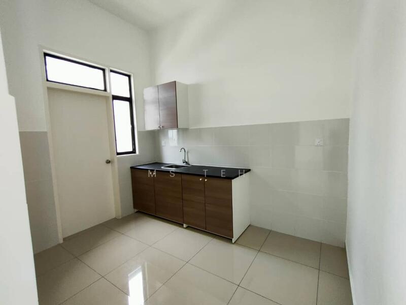 Best Buy 3Rooms 20x65 Graham Eco grandeur Puncak Alam untuk Untuk Dijual - RM 495,000, Mac 2026 - Kitchen - PropertyGuru.com.my