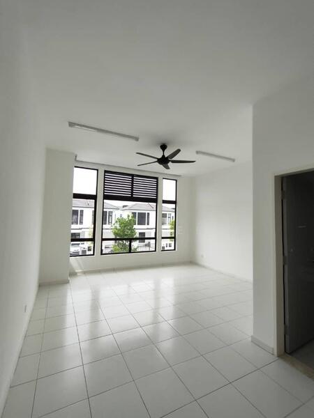 Best Buy 3Rooms 20x65 Graham Eco grandeur Puncak Alam untuk Untuk Dijual - RM 495,000, Mac 2026 - Living Room - PropertyGuru.com.my