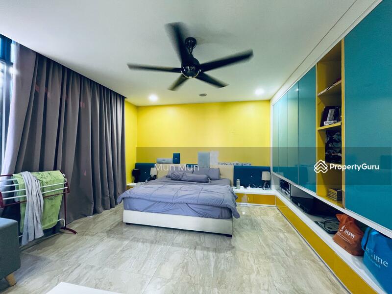 Rumah Teres 3 Tingkat untuk Dijual di Taman Tasik Damai (Sungai Besi) - Mun Mun - Master Bedroom - PropertyGuru.com.my