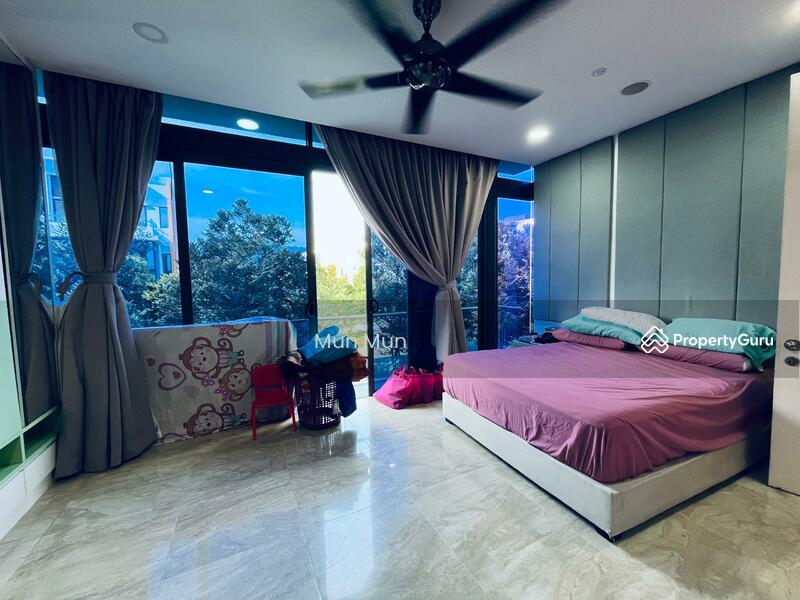 Rumah Teres 3 Tingkat untuk Dijual di Taman Tasik Damai (Sungai Besi) - Mun Mun - Master Bedroom - PropertyGuru.com.my