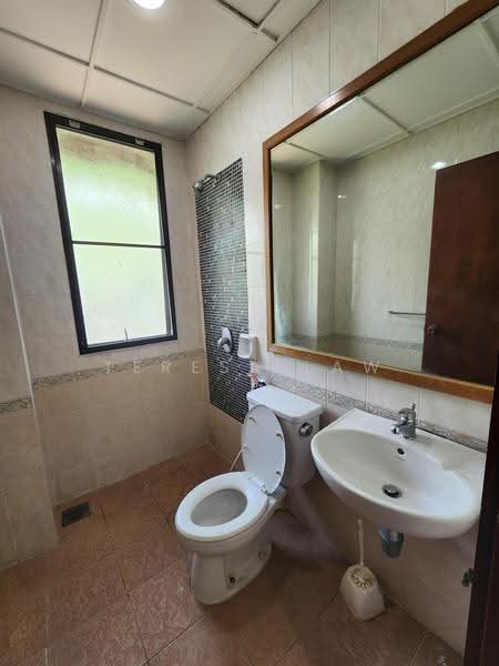 Pangsapuri untuk Dijual di GITA BAYU VILLA - Teresa Law - Bathroom - PropertyGuru.com.my