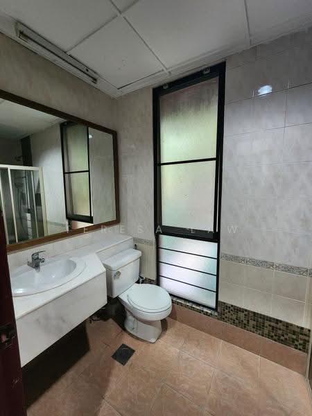 Pangsapuri untuk Dijual di GITA BAYU VILLA - Teresa Law - Bathroom - PropertyGuru.com.my