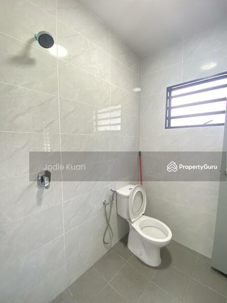 Bathroom 4