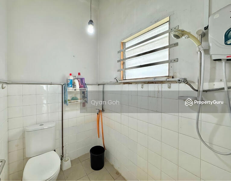 Terraced House for Sale in Gelugor (Penang) - Qyan Goh - Bathroom - PropertyGuru.com.my