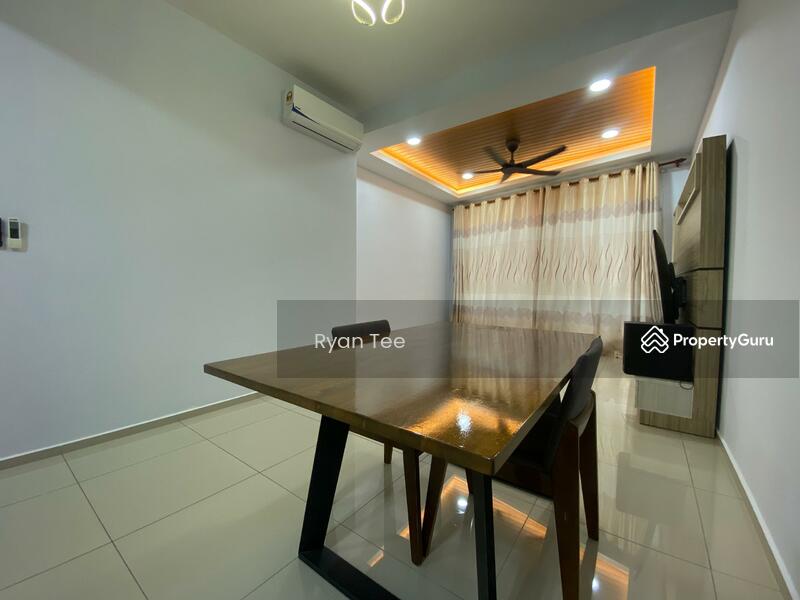 Service Residence for Rent at Gravit8, Klang - Ryan Tee - Dining Room - PropertyGuru.com.my