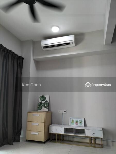Servis Apartment untuk Disewa di Regalia Residence - Ken Chen - Living Room - PropertyGuru.com.my