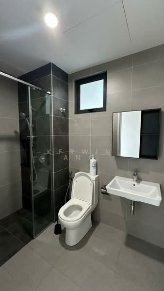 Servis Apartment untuk Disewa di Sunway Belfield - Kerwin Ang - Bathroom - PropertyGuru.com.my