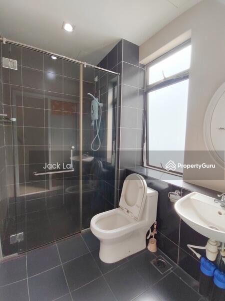 Master bedroom bathroom