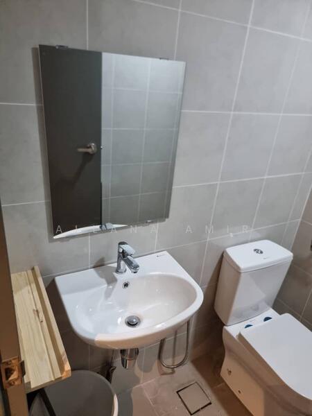 Servis Apartment untuk Disewa di M Arisa - Allana Amir - Bathroom - PropertyGuru.com.my