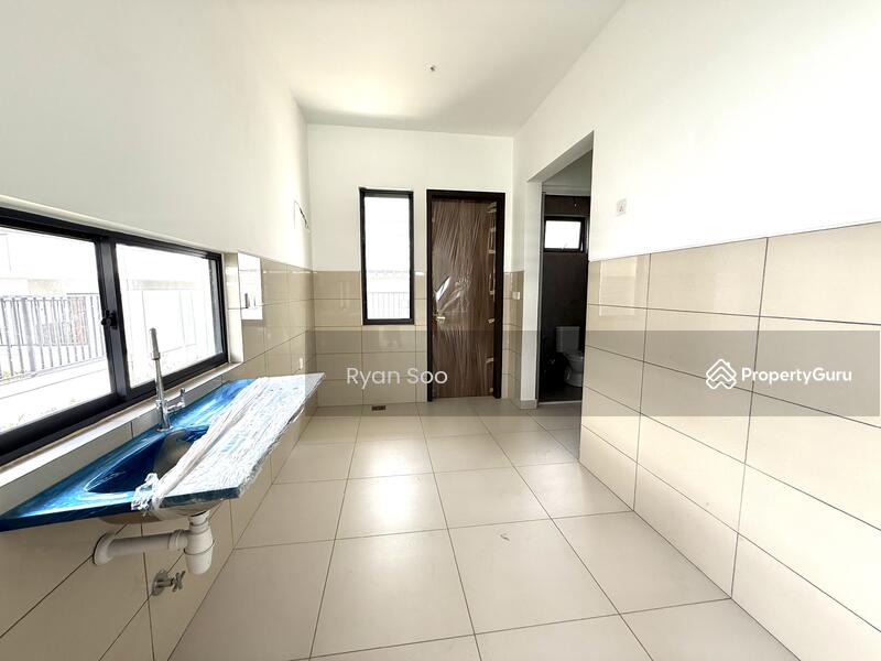 City of Elmina : The Eighth (Chapter 2) untuk Untuk Dijual - RM 1,690,000, Apr 2026 - Kitchen - PropertyGuru.com.my