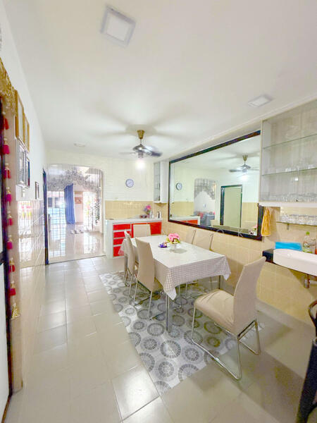 2-storey Terraced House for Sale in Prima Saujana (Kajang) - Calvin Kok - Dining Room - PropertyGuru.com.my