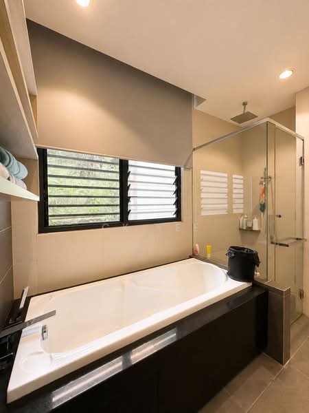 Bungalow for Sale in Serdang (Seri Kembangan) - CK Yee - Bathroom - PropertyGuru.com.my