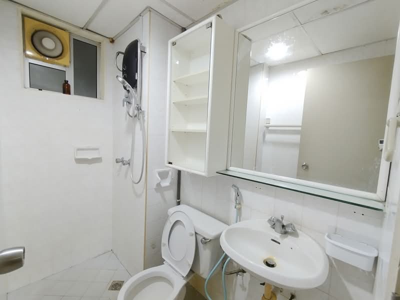 Condominium for Rent at Sri York Condominium - Carine Lee - Bathroom - PropertyGuru.com.my