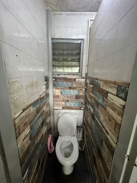 Rumah Teres 2 Tingkat untuk Disewa di Taman Kepong (Kepong) - Wilson Wong - Bathroom - PropertyGuru.com.my