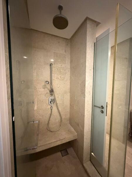 Hampshire Place untuk Untuk Disewa - RM 4,000 /bulan, Feb 2026 - Bathroom - PropertyGuru.com.my