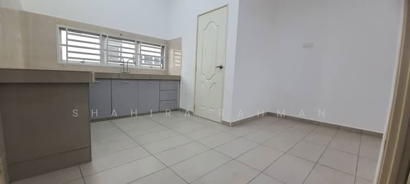 KOTASAS (SUMMER EAST) KUANTAN PAHANG untuk Untuk Dijual - RM 400,000, Mac 2026 - Kitchen - PropertyGuru.com.my