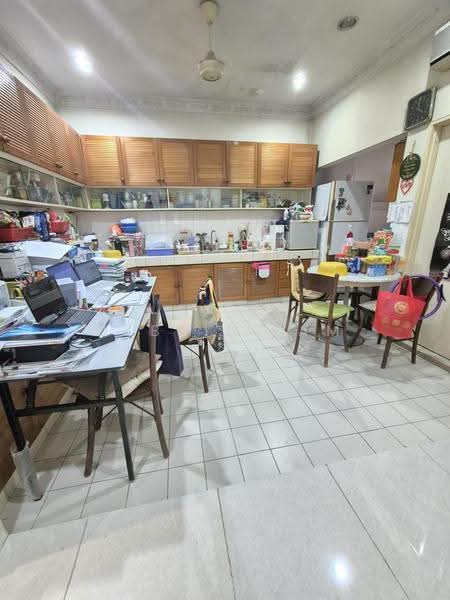 Semi-Detached House for Sale in Taman Lucky (Bangsar) - Debbie Lam - Kitchen - PropertyGuru.com.my