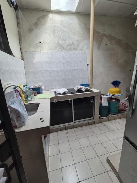 Semi-Detached House for Sale in Taman Lucky (Bangsar) - Debbie Lam - Kitchen - PropertyGuru.com.my