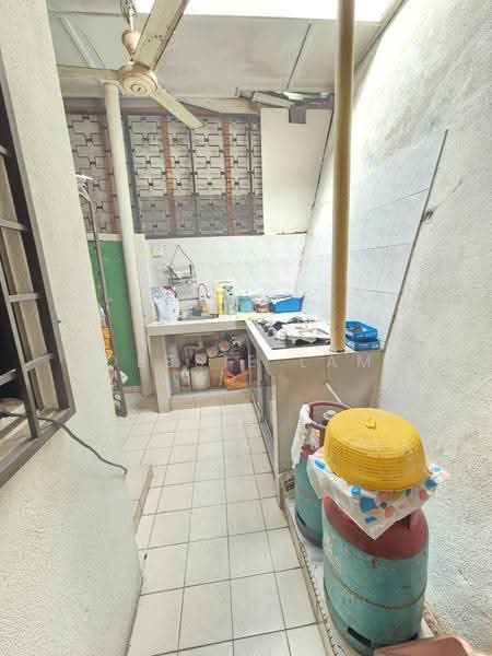 Semi-Detached House for Sale in Taman Lucky (Bangsar) - Debbie Lam - Kitchen - PropertyGuru.com.my