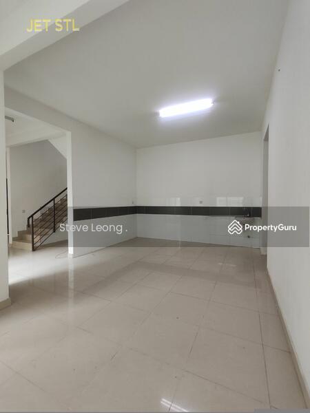 Dry kitchen 