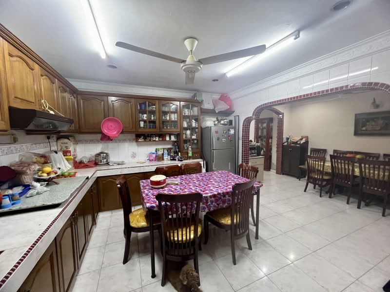 Rumah Banglo untuk Dijual di Taman Seputeh (Seputeh) - Joey Lim - Kitchen - PropertyGuru.com.my