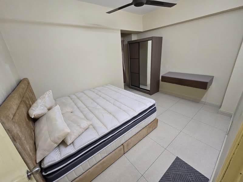 Condominium for Sale at Pandan Ville Condominium - Alex Loh - Medium room - PropertyGuru.com.my