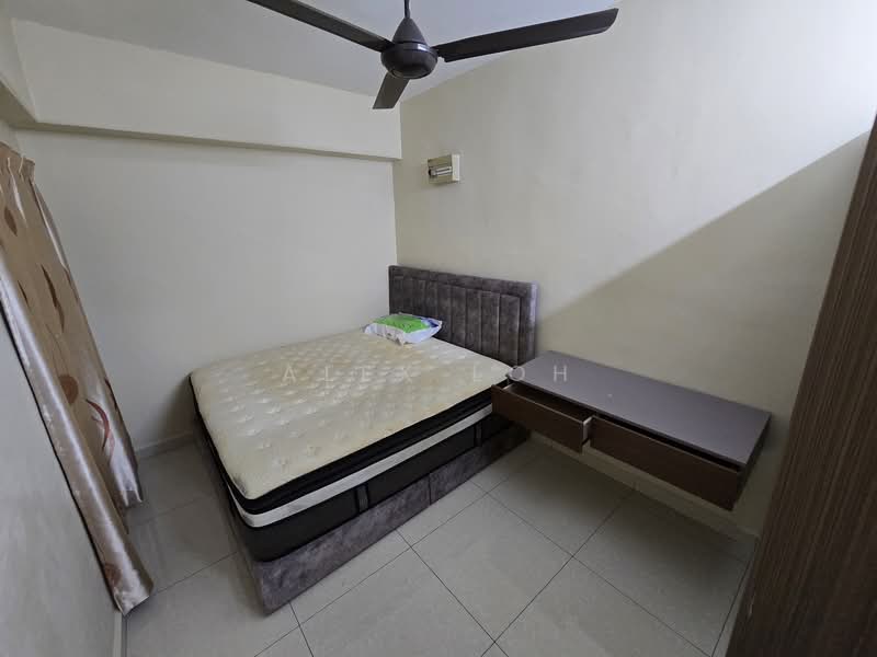 Condominium for Sale at Pandan Ville Condominium - Alex Loh - Small room - PropertyGuru.com.my