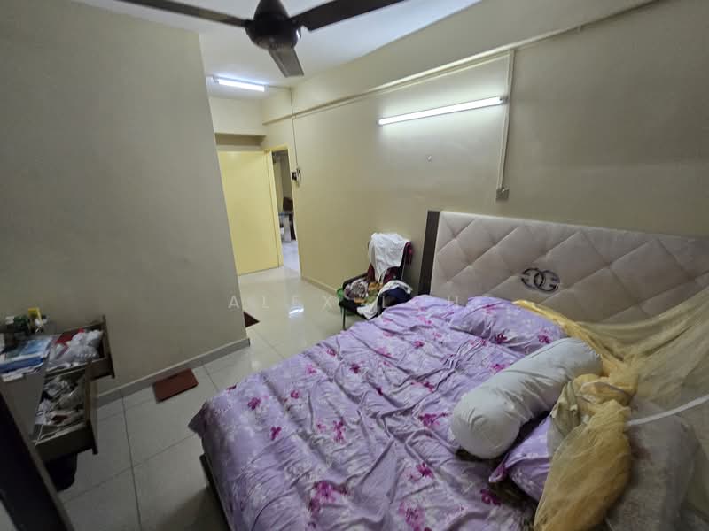 Condominium for Sale at Pandan Ville Condominium - Alex Loh - Master room - PropertyGuru.com.my