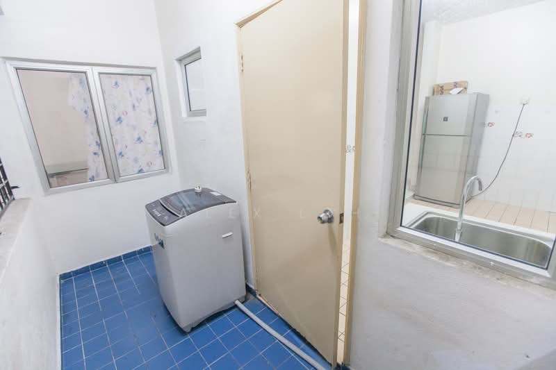 Condominium for Sale at Pandan Ville Condominium - Alex Loh - Yard - PropertyGuru.com.my