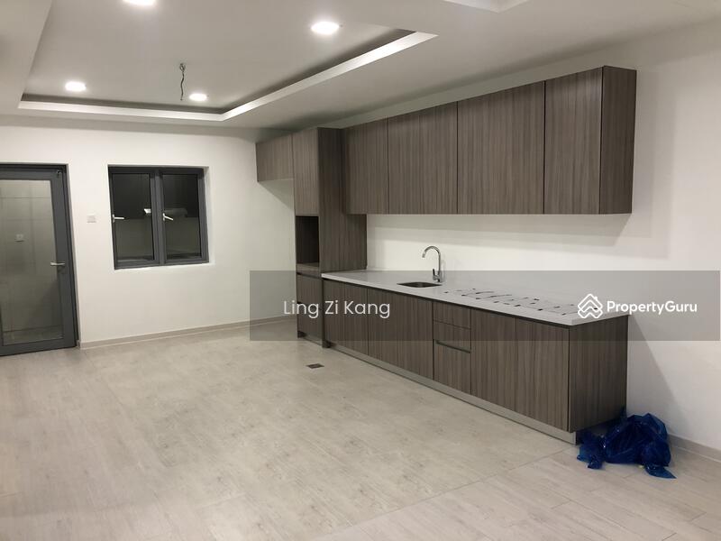Condominium for Sale at Lakefront Residence - Ling Zi Kang - Kitchen - PropertyGuru.com.my