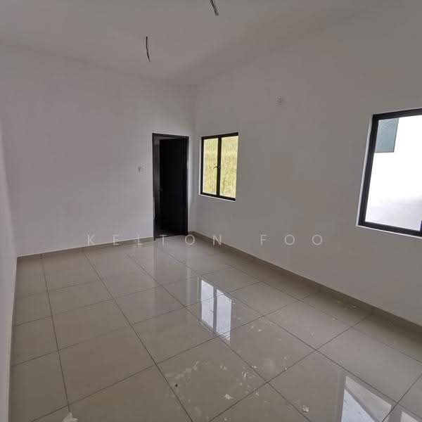 Semi-Detached House for Sale in Anggun (Rawang) - Kelton Foo - Living Room - PropertyGuru.com.my