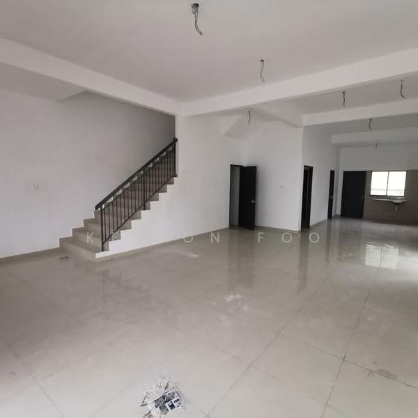 Semi-Detached House for Sale in Anggun (Rawang) - Kelton Foo - Living Room - PropertyGuru.com.my