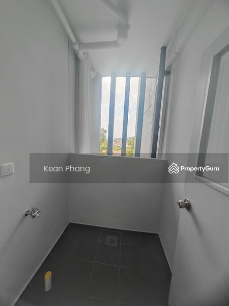 Yard with Drying Cloth Area