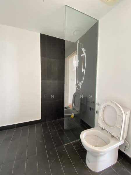 Kondominium untuk Disewa di The Hub - Gin Ting - Bathroom - PropertyGuru.com.my