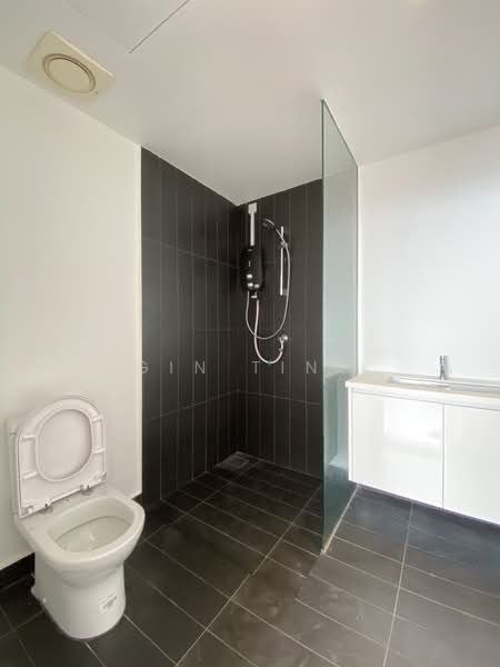 Kondominium untuk Disewa di The Hub - Gin Ting - Bathroom - PropertyGuru.com.my