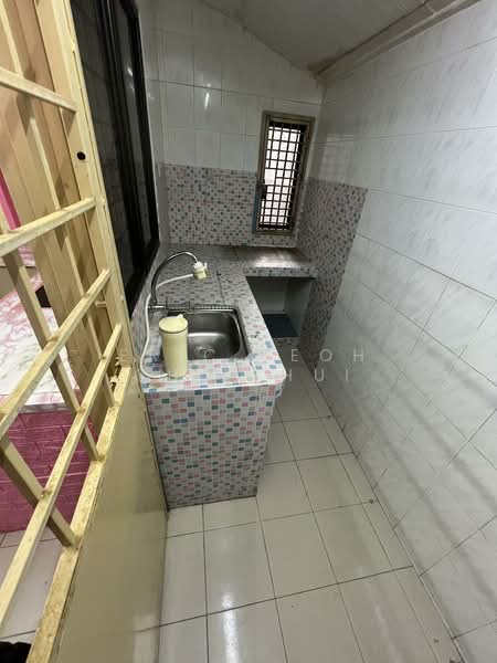 2-storey Terraced House for Sale in Wangsa Melawati (Wangsa Maju) - Eric Teoh Chin Hui - Kitchen - PropertyGuru.com.my