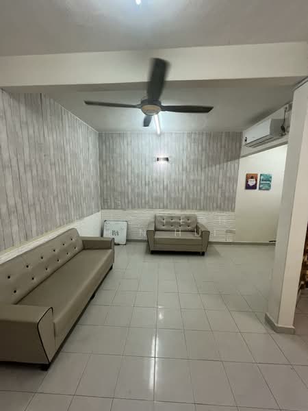 2-storey Terraced House for Sale in Wangsa Melawati (Wangsa Maju) - Eric Teoh Chin Hui - Living Room - PropertyGuru.com.my