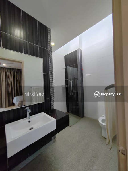 2-storey Terraced House for Sale in Taman Mount Austin (Tebrau) - Mikki Yeo - Bathroom - PropertyGuru.com.my