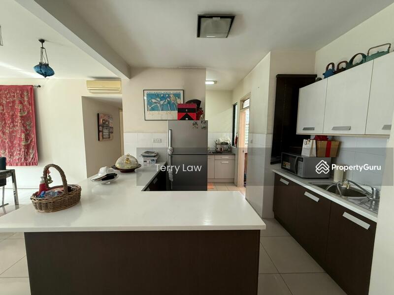 Dry Kitchen
